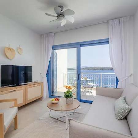 Greek House Complex A4 *